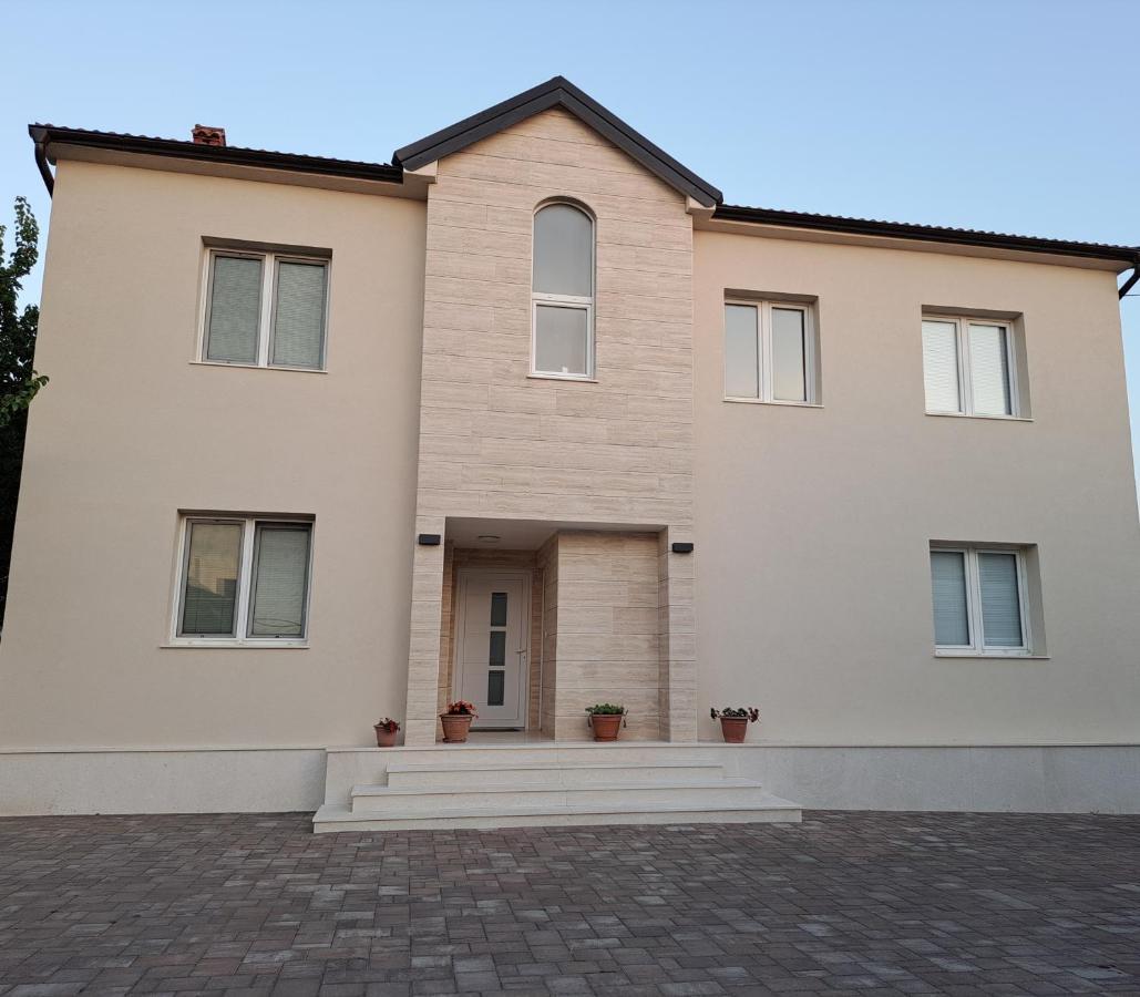 Guesthouse Emma Задар Экстерьер фото