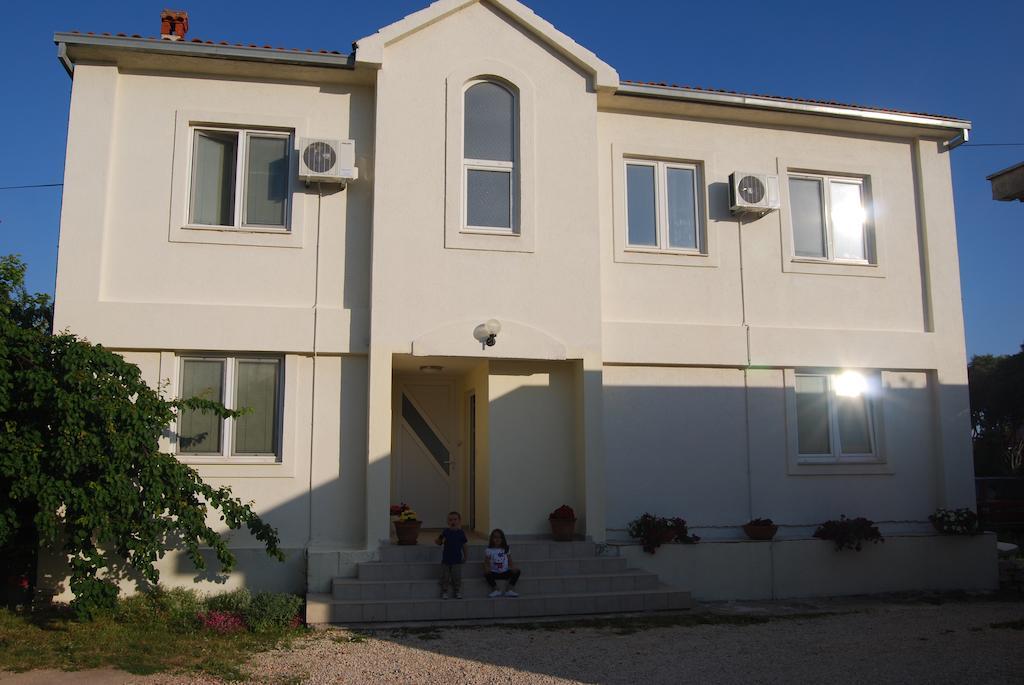 Guesthouse Emma Задар Экстерьер фото